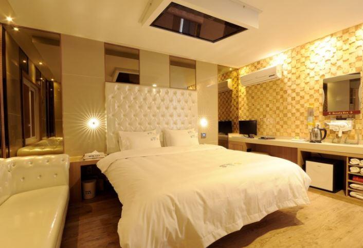 Songjeong Hotel 369 Busan Esterno foto